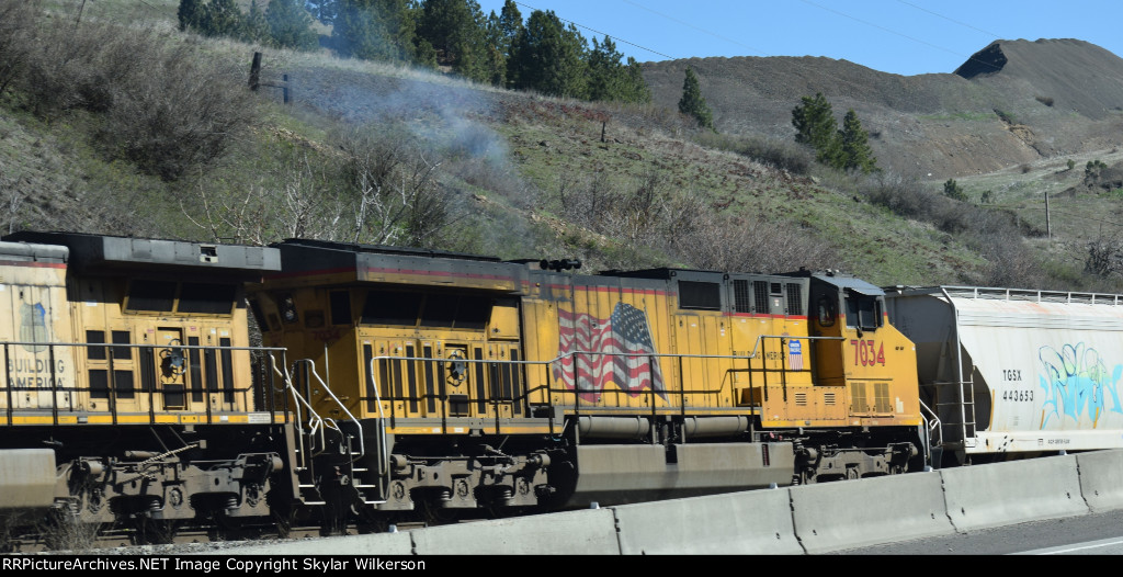 UP 7034